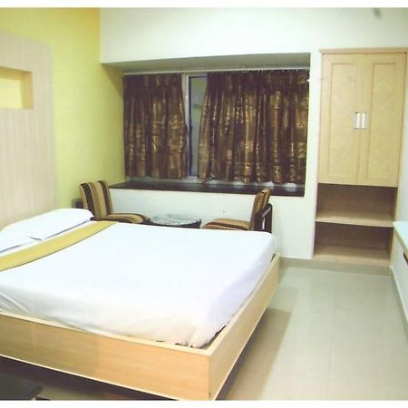Sri Srinivasa Residency Otel Kadapa Dış mekan fotoğraf