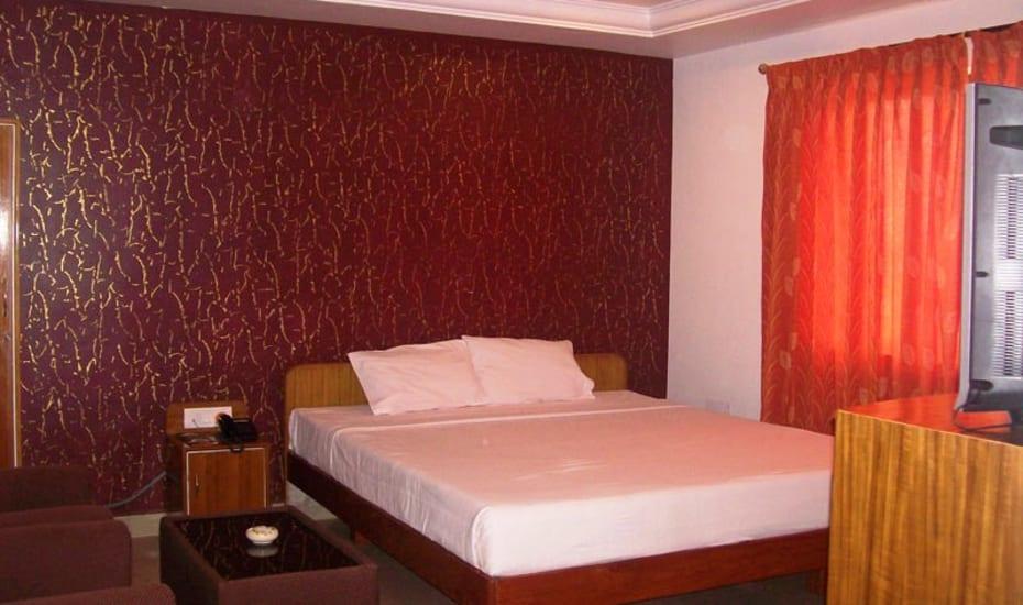 Sri Srinivasa Residency Otel Kadapa Dış mekan fotoğraf